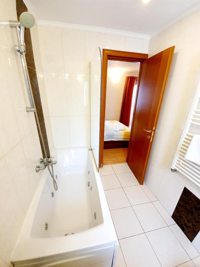 Grandville Apartments Bucureşti Ngoại thất bức ảnh